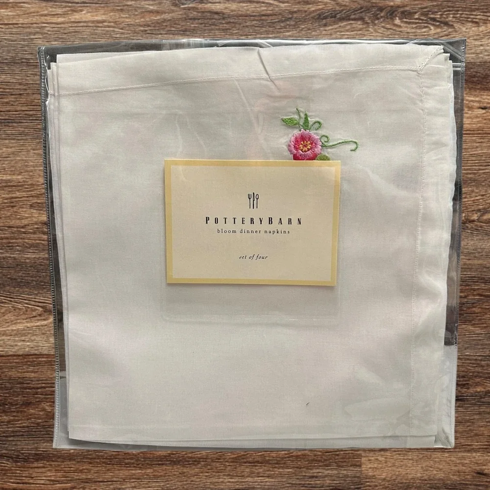 Pottery Barn Bloom Dinner Napkins 4 Piece Embroidered Florals Sheer -New